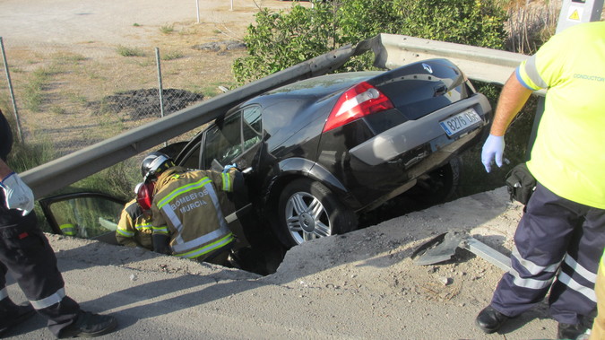 img/galeria/intervenciones2016/27.07.2016 Accidente Trafico Los Dolores/IMG_1432JPG.jpg